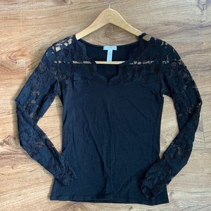 Lacey black top 👯‍♀️